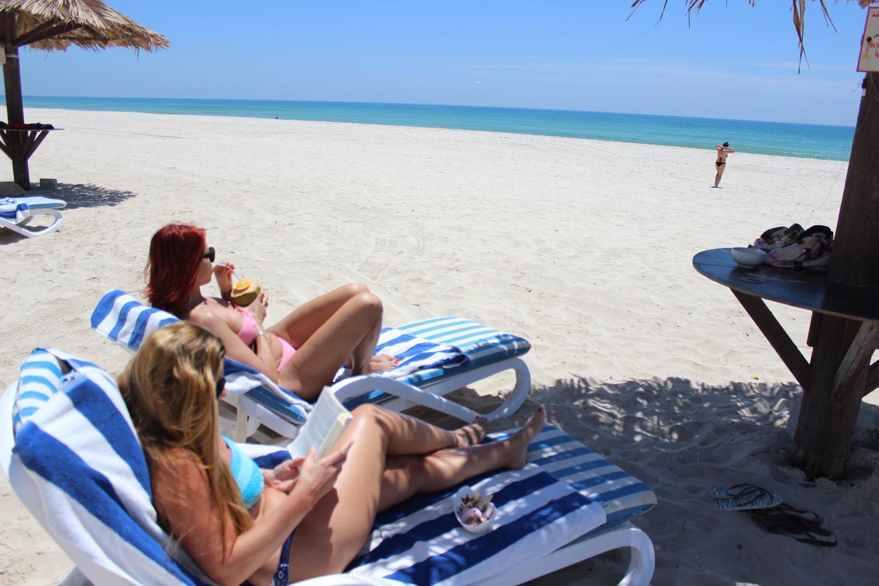 Beach Resort Szalála Kültér fotó